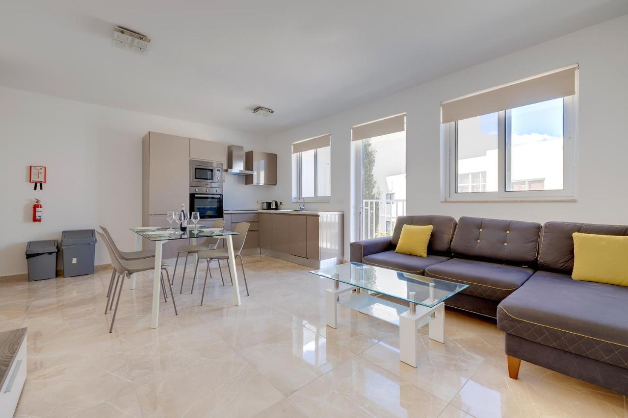 Modern 2Br Apartment In Central St Julian'S San Julián Exterior foto